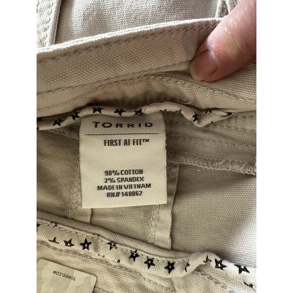 New Torrid Crop Twill Cropped Ankle Military Pants Women’s Plus Khaki Tan 14 - Picture 4 of 5